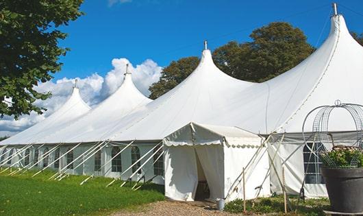 event portable restrooms for outdoor movie screenings, featuring comfortable amenities and refreshing wash stations in Sunrise